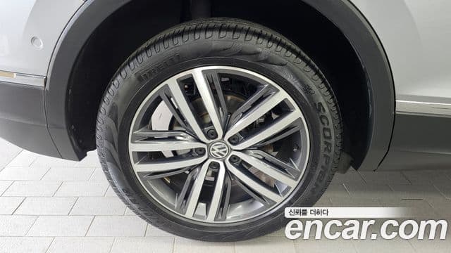 Volkswagen Tiguan Allspace 2020 — Photo 14/20