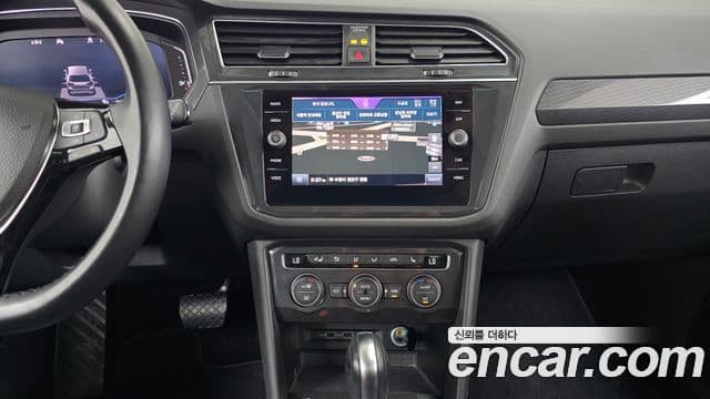 Volkswagen Tiguan Allspace 2020 — Photo 9/20