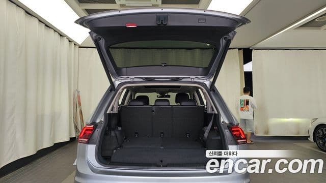 Volkswagen Tiguan Allspace 2020 — Photo 6/20