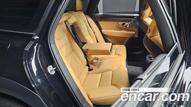Volvo V90 Cross Country 2024 — Фото 11/20
