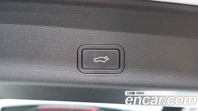 Renault Samsung Grand Koleos 2024 — Photo 28/30