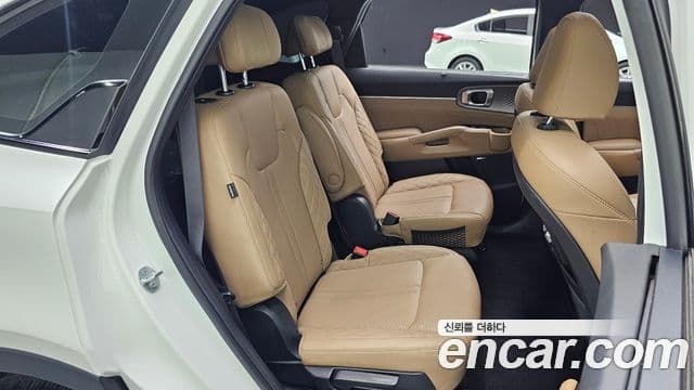 Kia Sorento 2024 — Photo 7/32