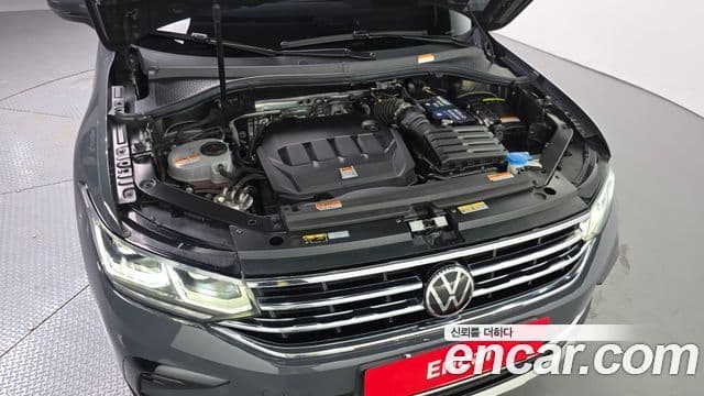 Volkswagen Tiguan 2022 — Şəkil 30/35
