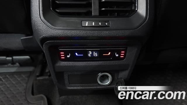 Volkswagen Tiguan 2022 — Şəkil 24/35