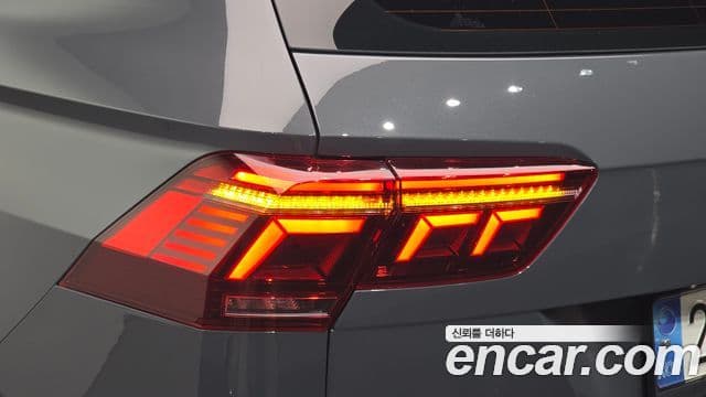Volkswagen Tiguan 2022 — Şəkil 31/35