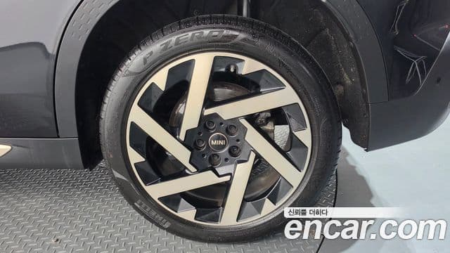 Mini Cooper S Countryman 2024 — ფოტო 29/36