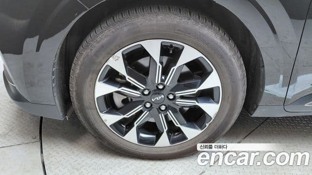 Kia Carnival 2022 — Фото 5/20