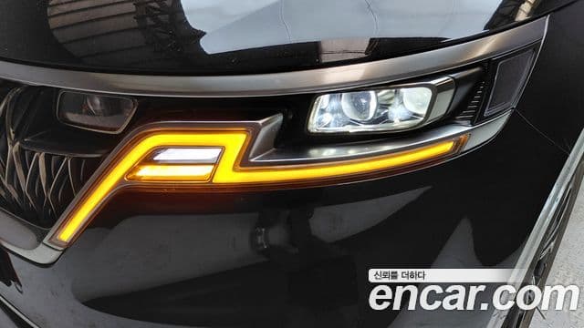 Kia Carnival 2022 — Photo 14/29