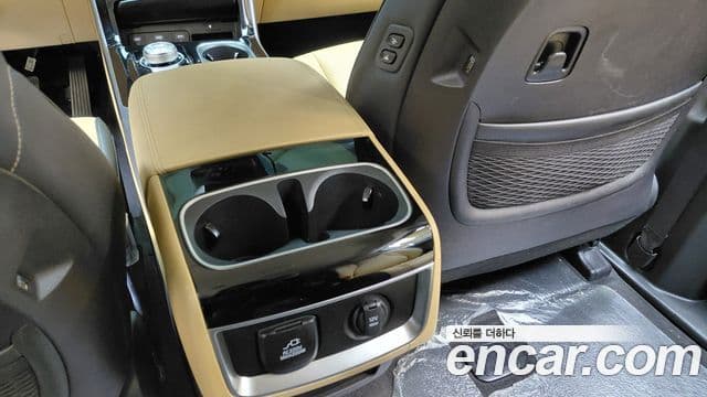 Kia Carnival 2022 — Photo 10/29