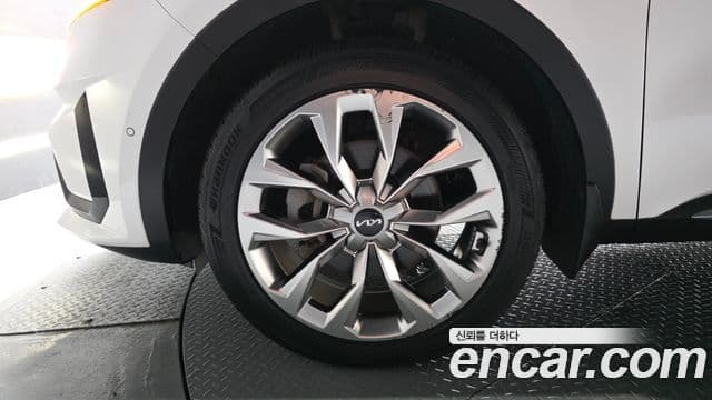 Kia Sorento 2021 — Фото 4/20