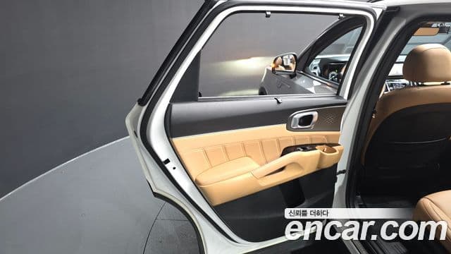 Kia Sorento 2021 — ფოტო 27/46