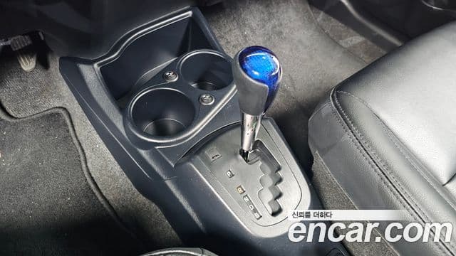 Toyota Prius C 2019 — Şəkil 27/30