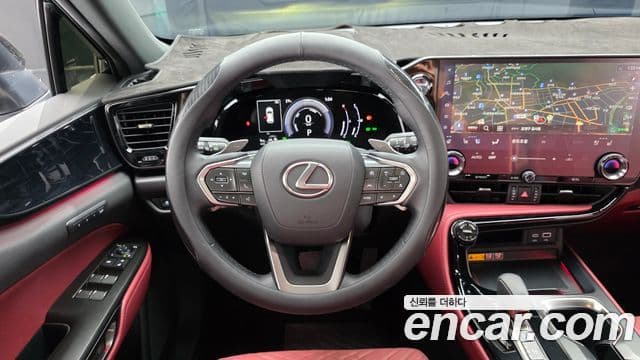 Lexus NX350h 2025 — ფოტო 16/34