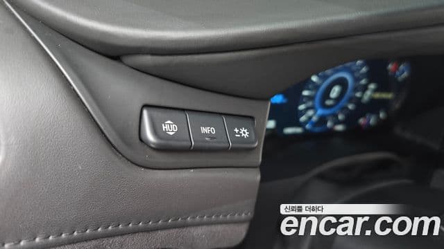 Cadillac Escalade 2019 — Şəkil 13/20