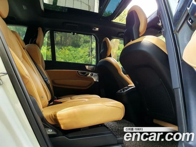 Volvo XC90 2021 — ფოტო 5/13