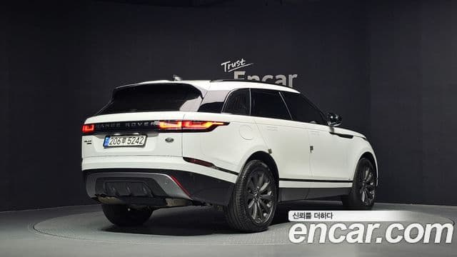 Land Rover Range Rover Velar 2019 — Photo 13/20
