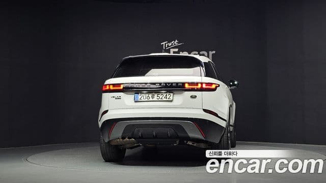 Land Rover Range Rover Velar 2019 — Photo 9/20