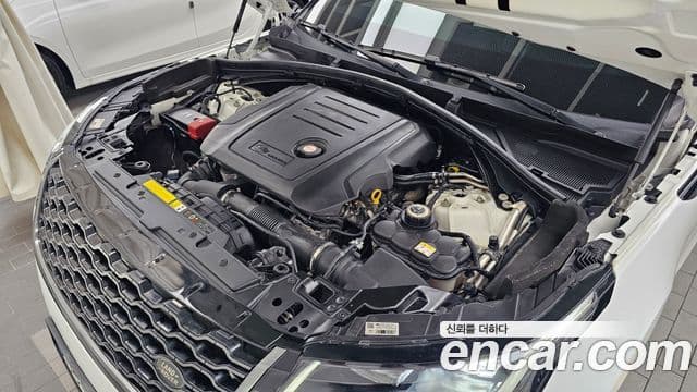 Land Rover Range Rover Velar 2019 — Photo 15/20