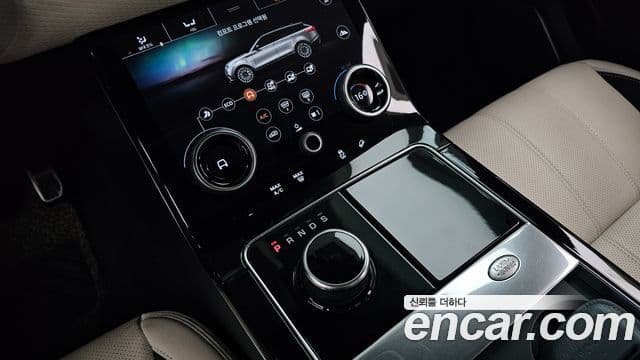 Land Rover Range Rover Velar 2019 — Photo 5/20