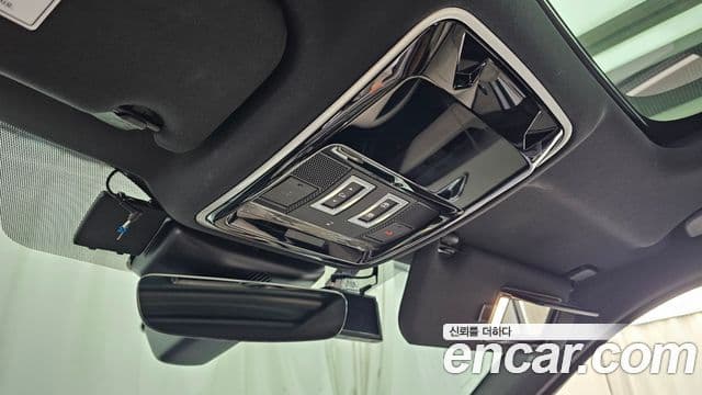 Land Rover Range Rover Velar 2019 — Photo 20/20