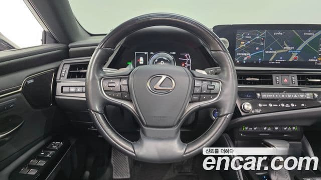 Lexus ES300h 2022 — Şəkil 3/38