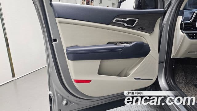 Kia Sportage 2022 — Photo 9/31