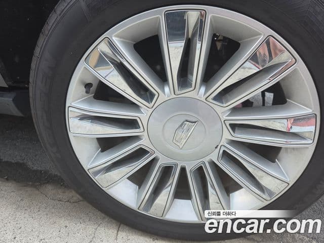 Cadillac Escalade 2020 — ფოტო 12/15