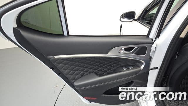 Genesis G70 2021 — Photo 6/32