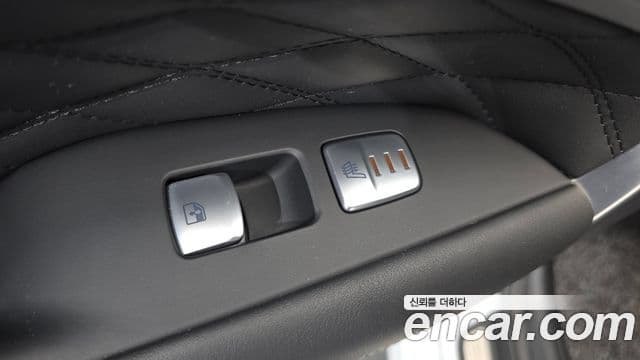 Genesis G70 2021 — Photo 28/32