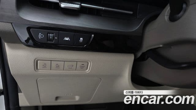 Kia Carnival 2021 — Фото 19/20