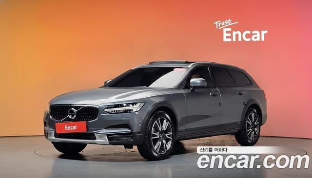 Volvo V90 Cross Country 2019 — Фото 1/20
