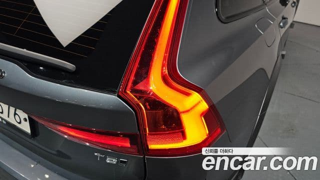 Volvo V90 Cross Country 2019 — ფოტო 15/37