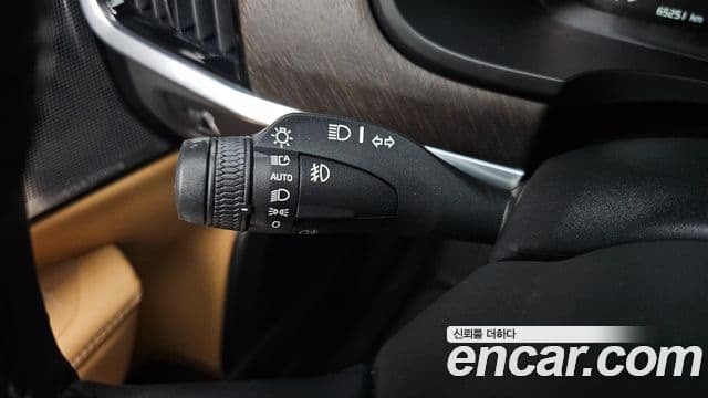 Volvo V90 Cross Country 2019 — ფოტო 11/37