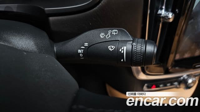 Volvo V90 Cross Country 2019 — ფოტო 4/37