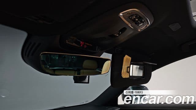 Volvo V90 Cross Country 2019 — ფოტო 29/37