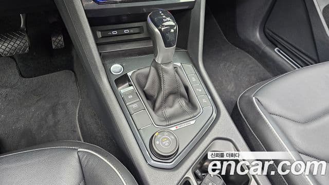 Volkswagen Tiguan 2021 — Şəkil 10/35