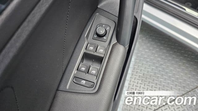 Volkswagen Tiguan 2021 — Şəkil 16/35