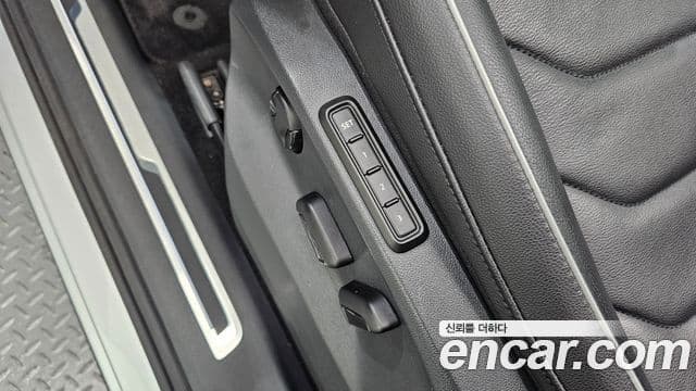 Volkswagen Tiguan 2021 — Şəkil 17/35
