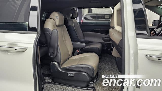 Kia Carnival 2024 — Фото 11/20