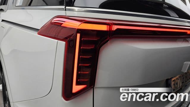 Kia Carnival 2024 — Photo 1/32