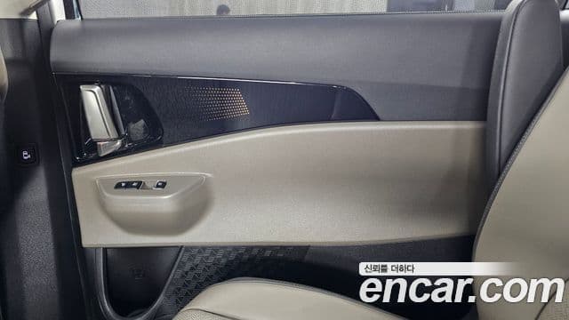 Kia Carnival 2024 — Photo 23/32