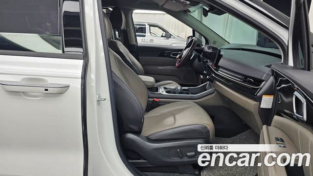Kia Carnival 2024 — Photo 11/32
