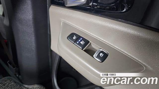 Kia Carnival 2024 — Photo 18/32