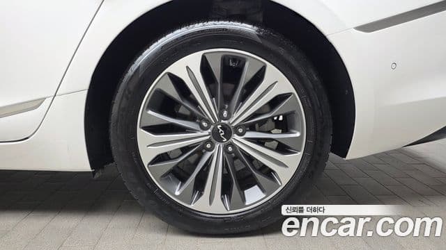 Kia K8 2023 — ფოტო 10/33