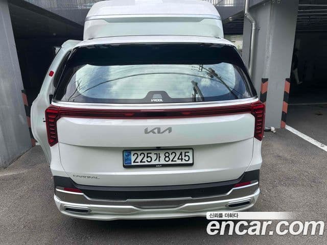 Kia Carnival 2024 — Photo 8/14