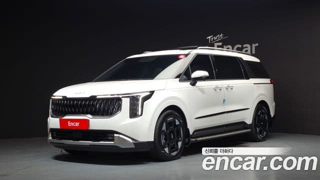 Kia Carnival 2025 — Фото 1/20