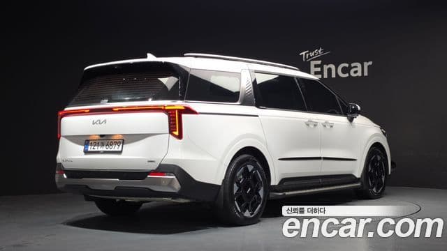 Kia Carnival 2025 — Фото 2/20