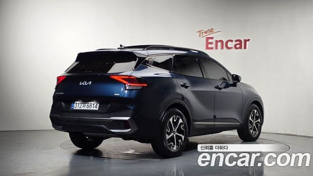 Kia Sportage 2022 — Фото 2/20