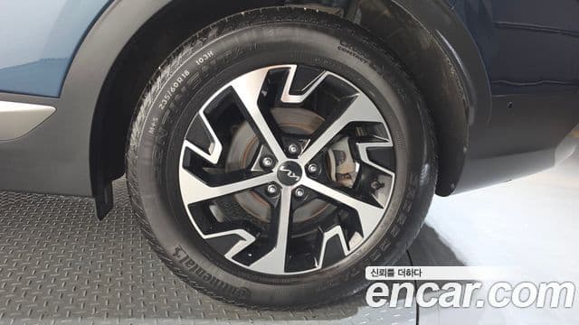 Kia Sportage 2022 — Şəkil 14/36