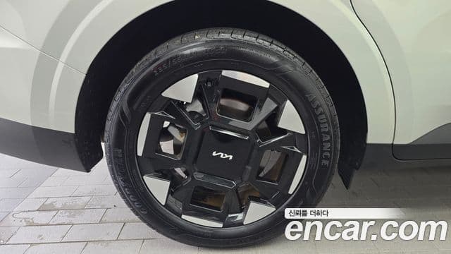 Kia Carnival 2025 — Şəkil 7/31